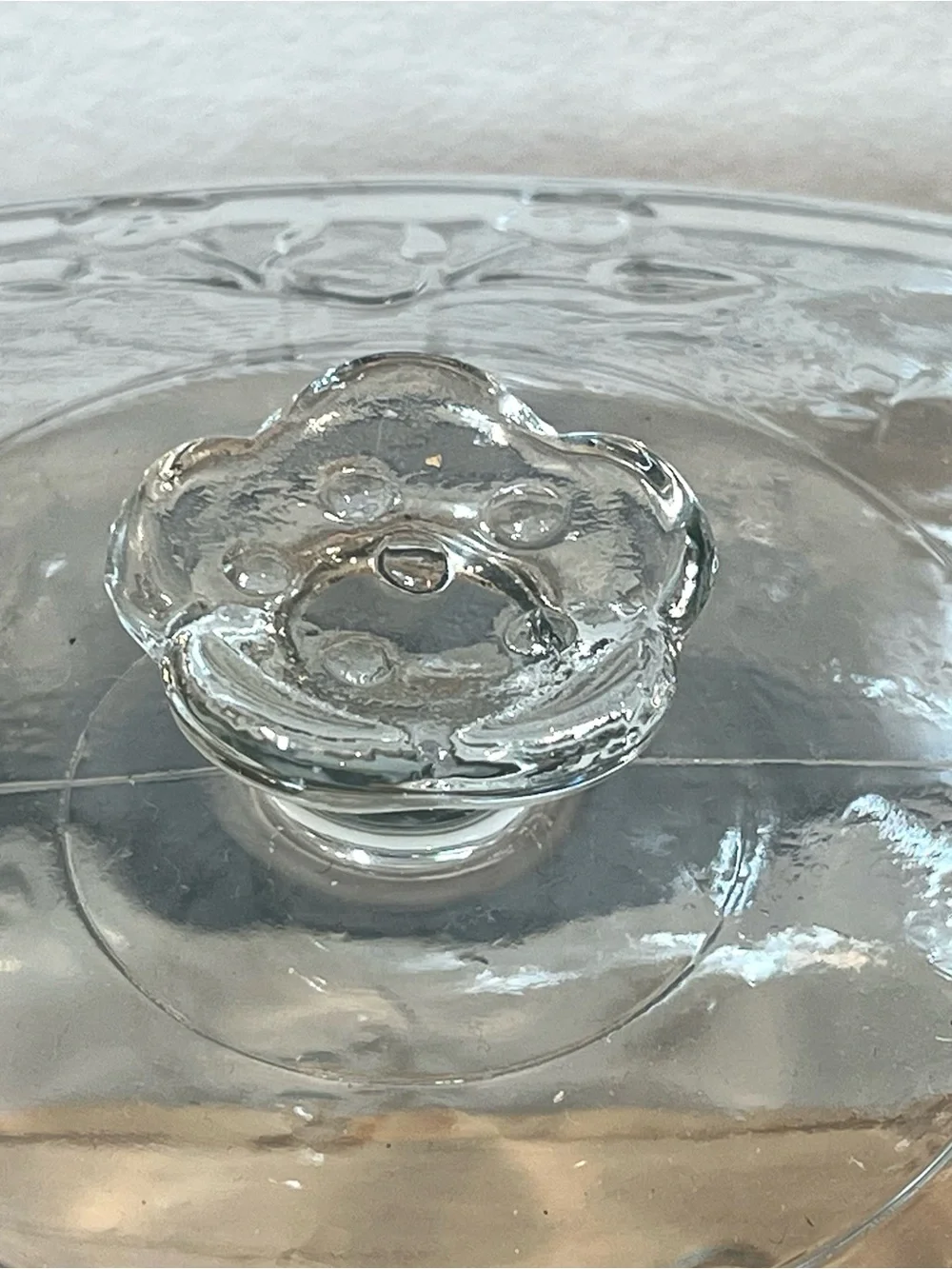 Anchor Hocking “Savannah” Clear Glass Lidded 2-Qt Casserole Dish | Embossed
